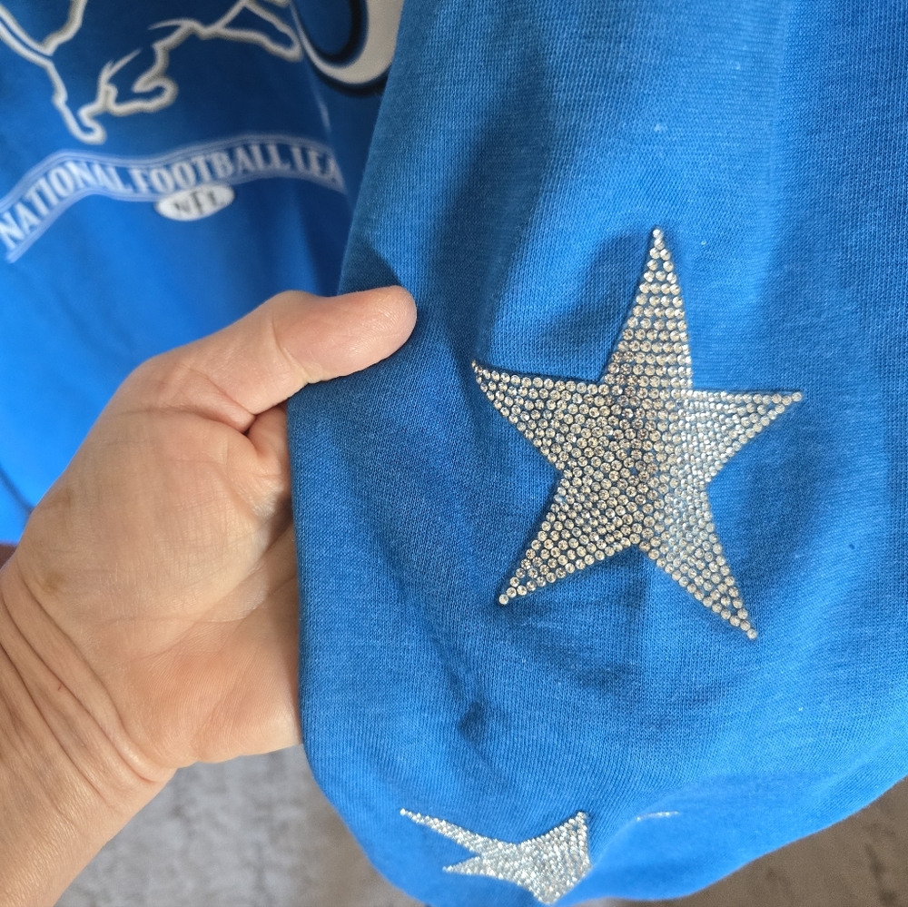 NWT, Detroit Lions Blue Sweatshirt, Sz. M, Oversized - Picture 3 of 4
